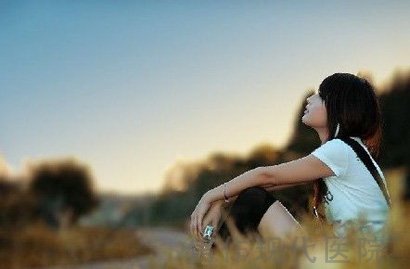 女性会出现白带增多的原因是什么?